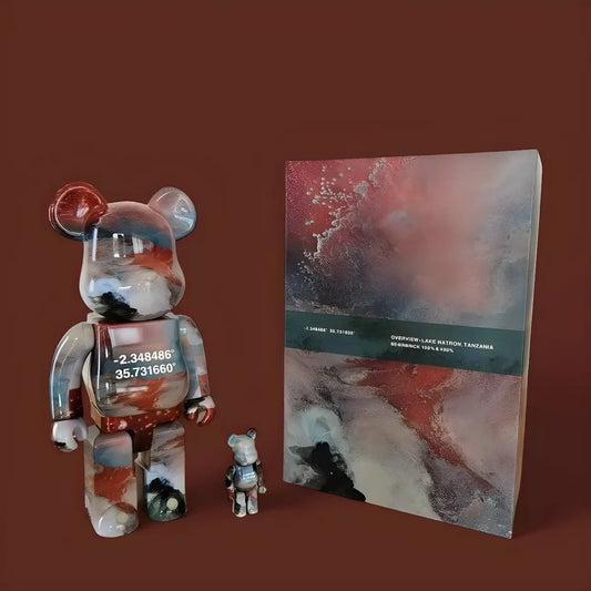 Bearbrick Benjamin Grant Overview 'Lake Natron, Tanzania' 100%+400% mit Verpackung
