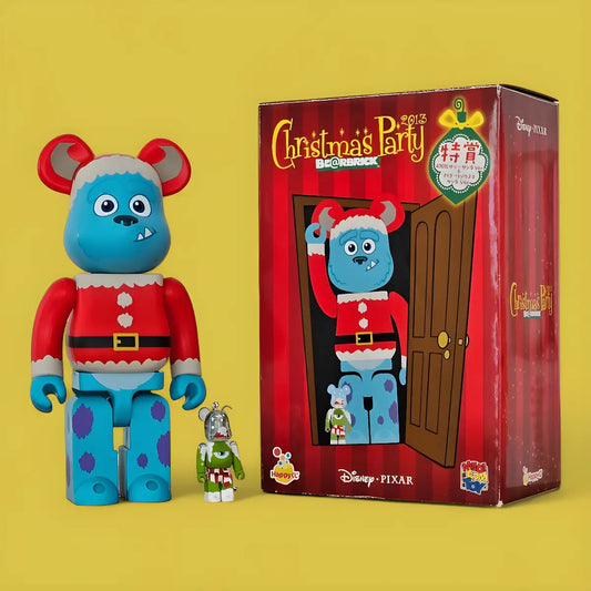 Bearbrick Happy Kuji 'Pixar Christmas Party' (2013) - SP Sulley Santa Version & Mike Christmas Version 100%+400% mit Verpackung