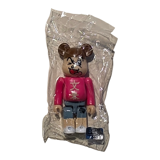 Bearbrick Series 34 Hero "Bunshun-kun" 100% in Folie