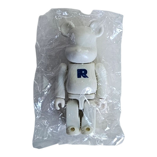 Bearbrick Series 4 Basic Letter 100% in Folie