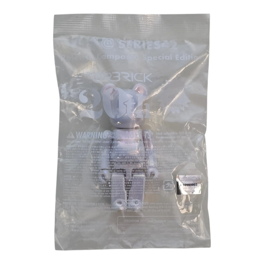 Bearbrick Series 42 Release Campaign Special Edition "Medicom Toy Plus" 100% in Folie