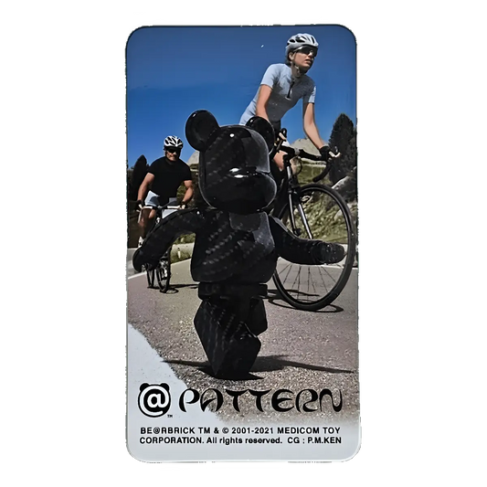 Bearbrick Series 43 Pattern "Carbon" 100% Begleitkarte