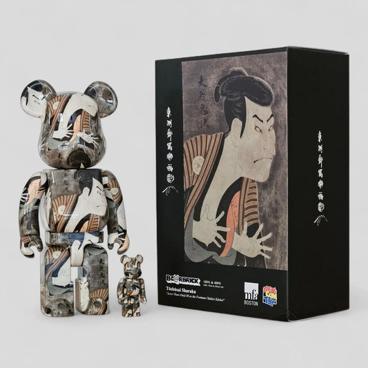 Bearbrick Toshusai Sharaku "Actor Otani Oniji III as the Footman (Yakko) Edohei" 100%+400% mit Verpackung