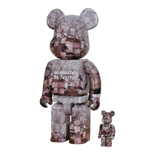 Bearbrick Benjamin Grant Overview Nebraska, USA 100%+400% schräg