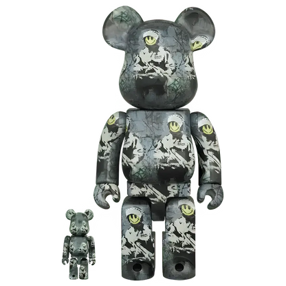 Bearbrick Brandalism 'Riot Cop' 100%+400% Herstellerbild 1