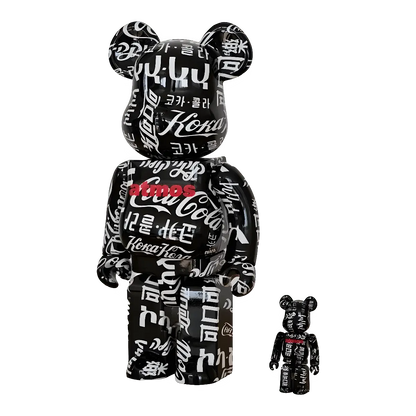 Bearbrick Coca-Cola × atmos Type-6 100%+400% schräg