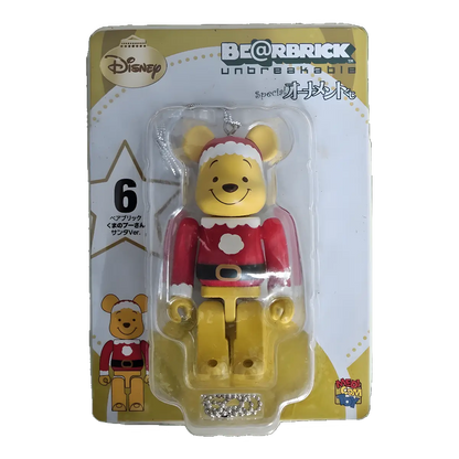 Bearbrick Happy Kuji 'Disney Special Ornament' (2011) - 6 Winnie the Pooh Santa Version 100% in der Verpackung