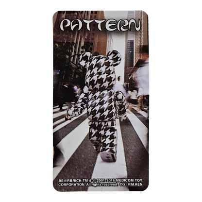 Bearbrick Series 36 Pattern 'Houndstooth' 100% Begleitkarte