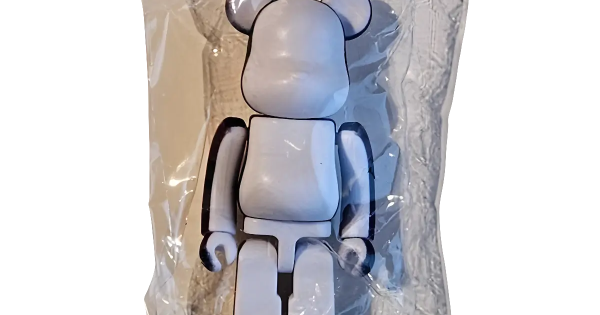 BearbrickSeries49Artist_Commed