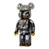 Bearbrick The Mandalorian Chrome Version 1000% schräg