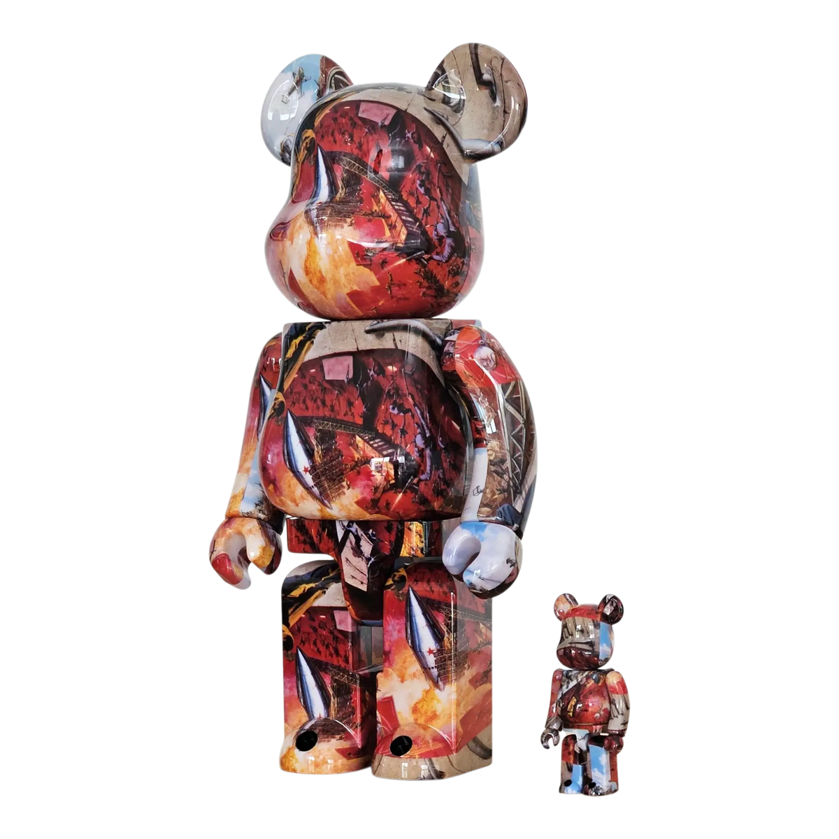 Bearbrick 007 "You Only Live Twice" 100%+400% schräg