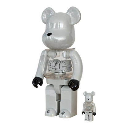 Bearbrick 2G White Chrome Version 100%+400% schräg
