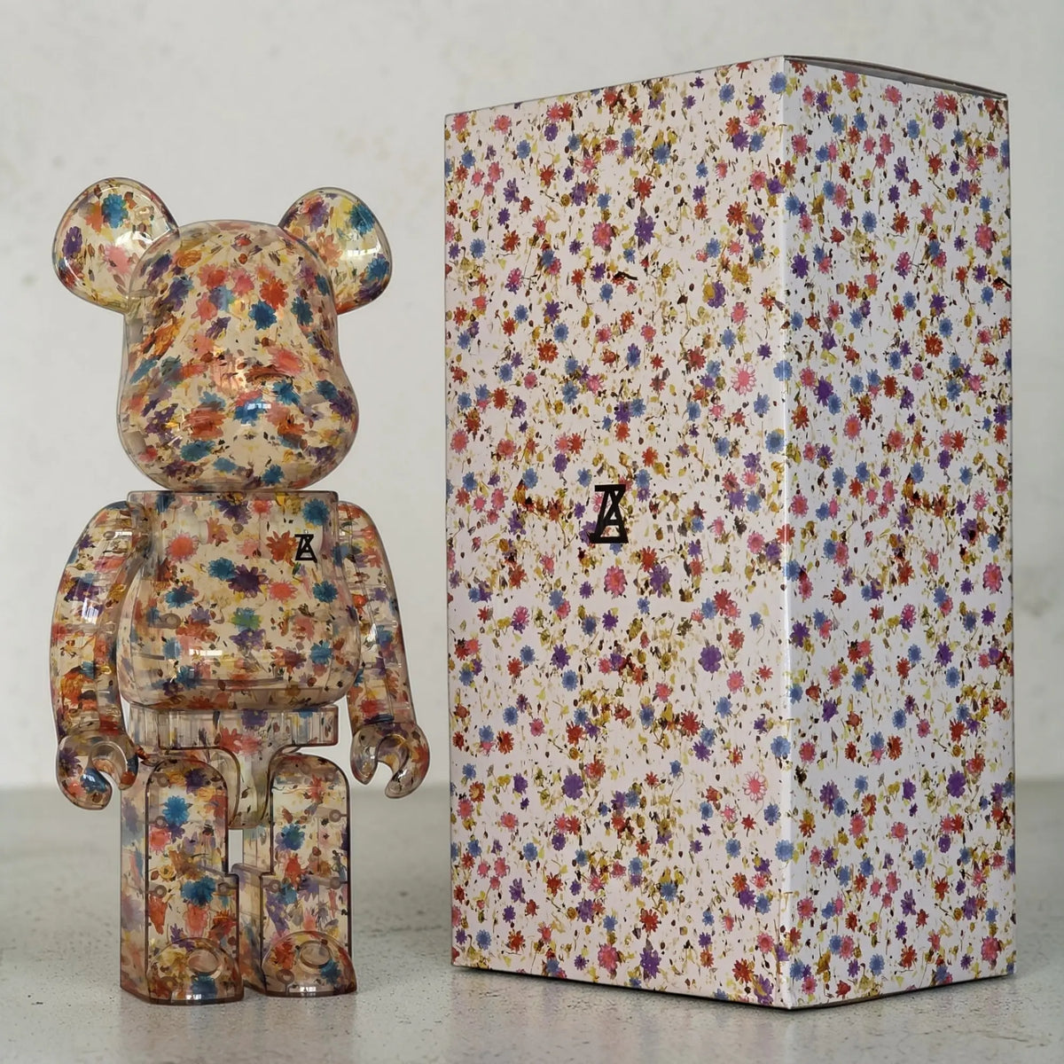 Bearbrick Anrealage 1000% mit Verpackung