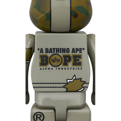Bearbrick BAPE × ALPHA Camo Shark 2023 100%+400% Herstellerbild 4