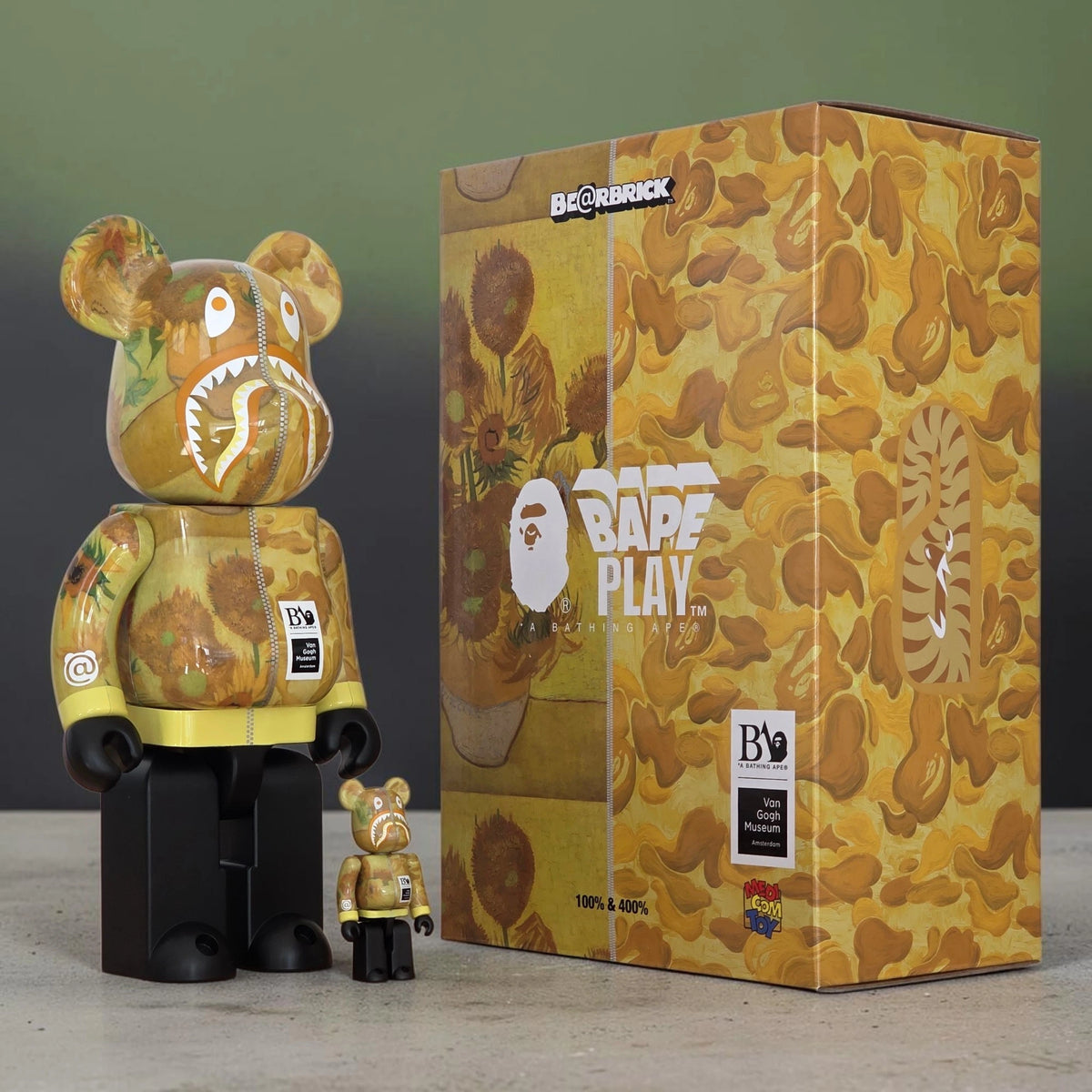 Bearbrick BAPE® × Van Gogh Museum Sunflowers Shark 100%+400% mit Verpackung