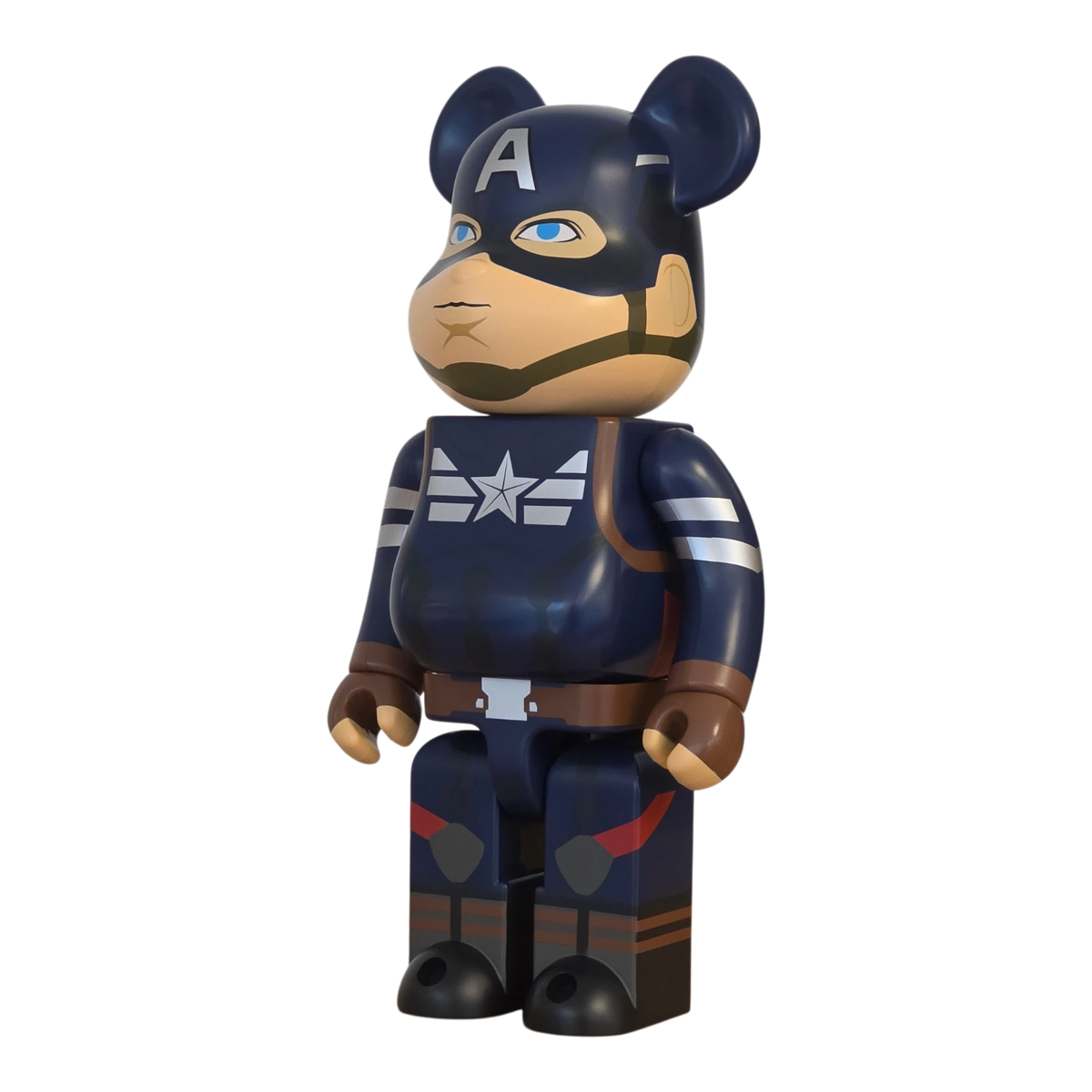 Bearbrick Captain America Winter Soldier Version [The Infinity Saga] 400% schräg