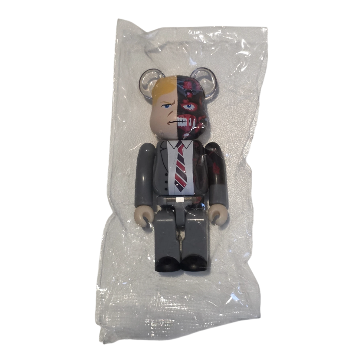 Bearbrick Chase Batman: The Dark Knight Trilogy Two-Face™ 100% in Folie