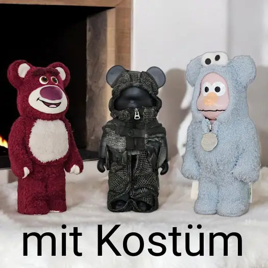 Cover-Artwork für Bearbricks mit Kostüm