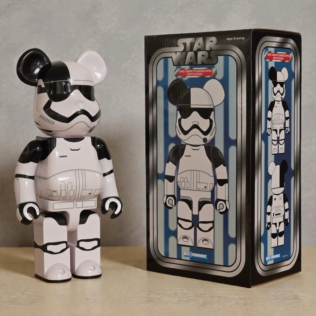 Bearbrick First Order Stormtrooper Executioner 400% mit Verpackung