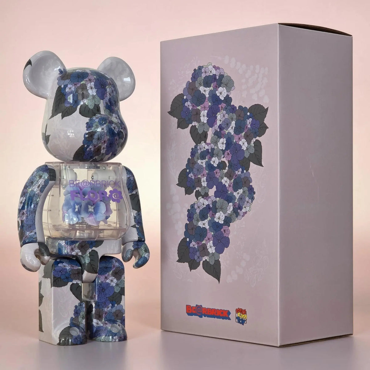 Bearbrick FLOR@ Hydrangea 400% mit Verpackung