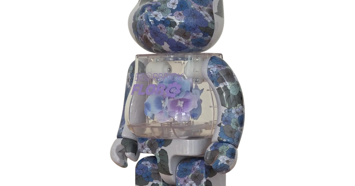 BE@RBRICK FLOR@ Hydrangea 400％ BE@RBRICK FLOR@ Hydrangea 400% | MyBearBrick.de