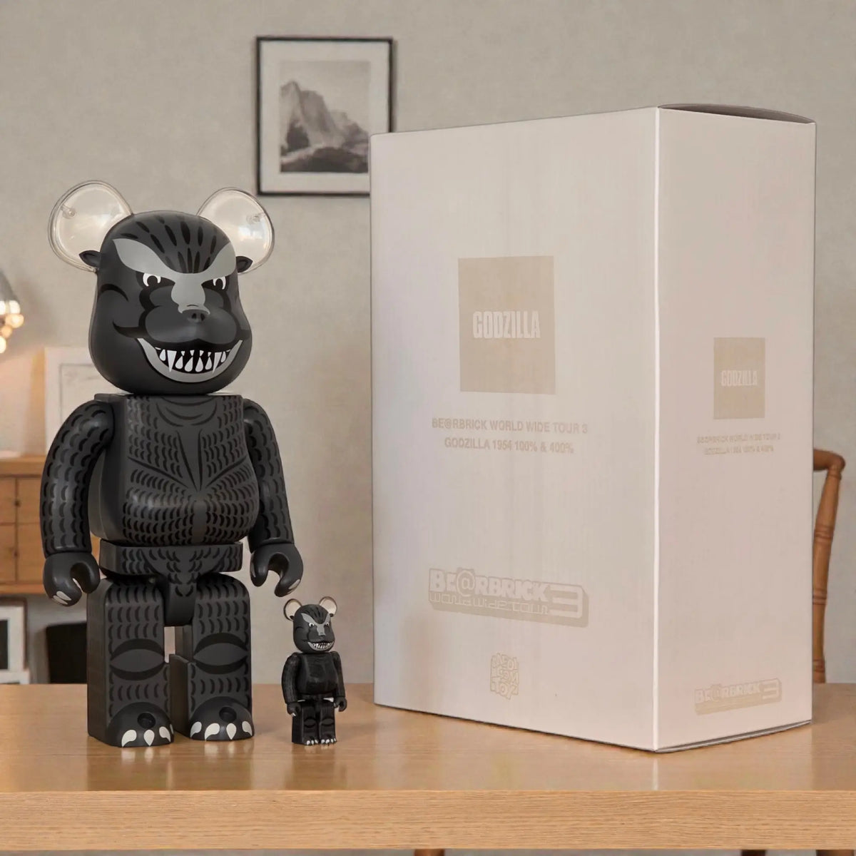 Bearbrick Godzilla (1954) 100%+400% mit Verpackung