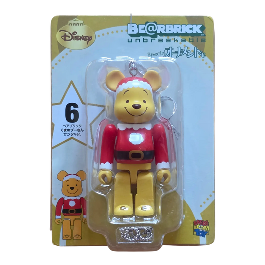 Bearbrick Happy Kuji 'Disney Special Ornament' (2011) - 6 Winnie the Pooh Santa Version 100% in der Verpackung