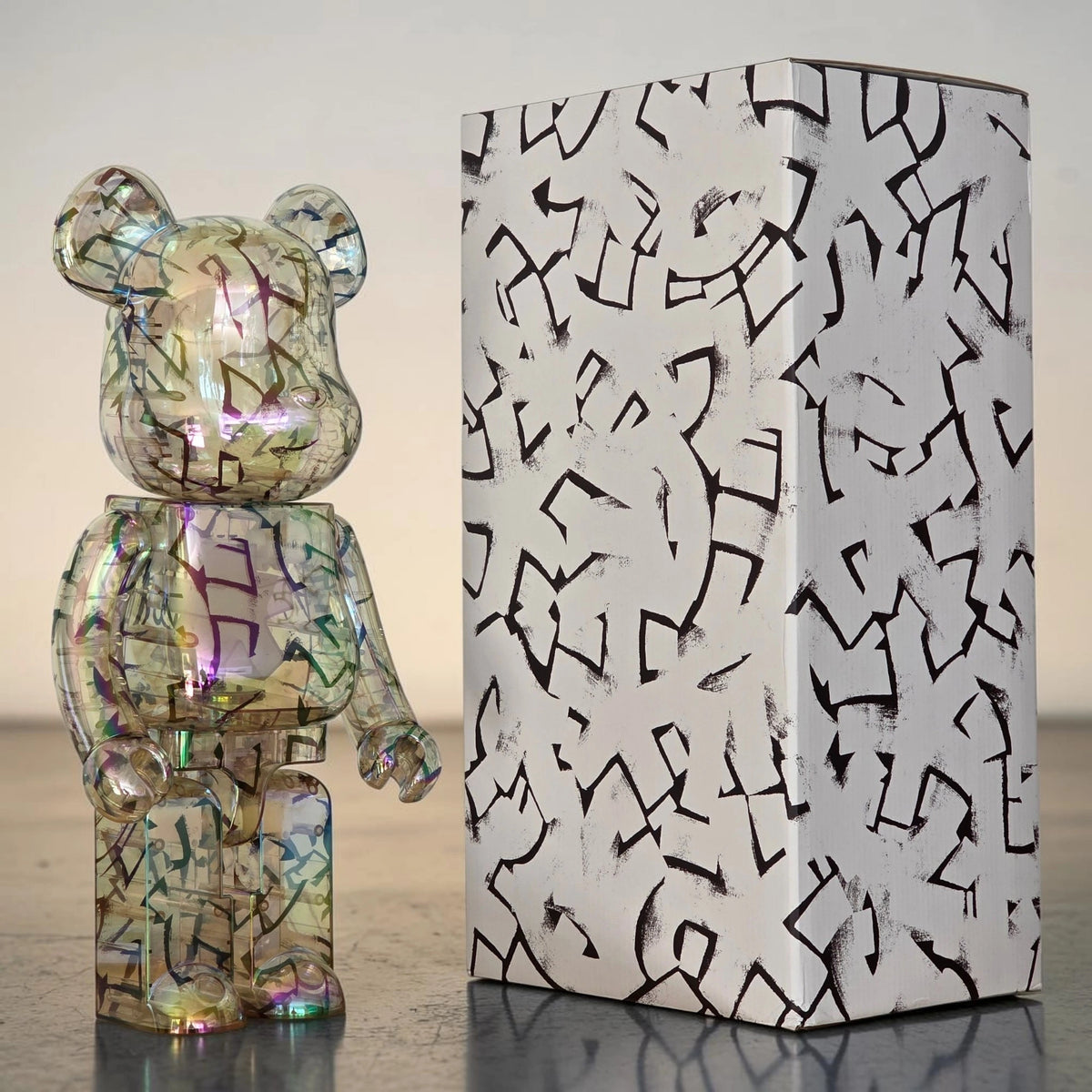 Bearbrick Jimmy Choo / Eric Haze curated by Poggy 1000% mit Verpackung