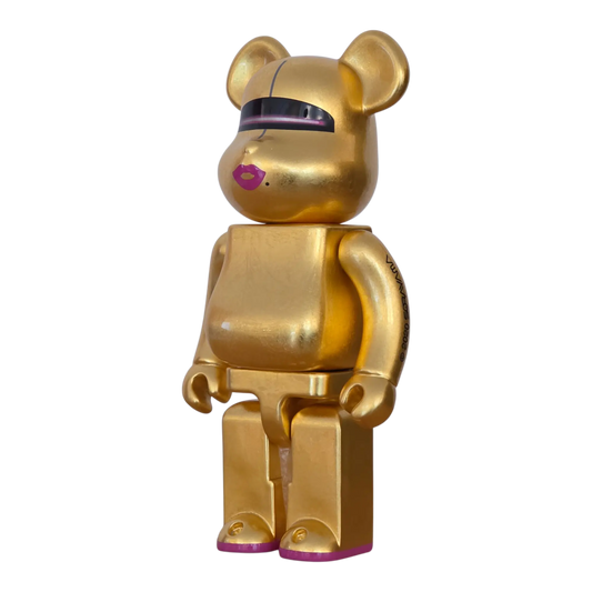 Bearbrick Kutani Hajime Sorayama Pure Gold Leaf 400% schräg