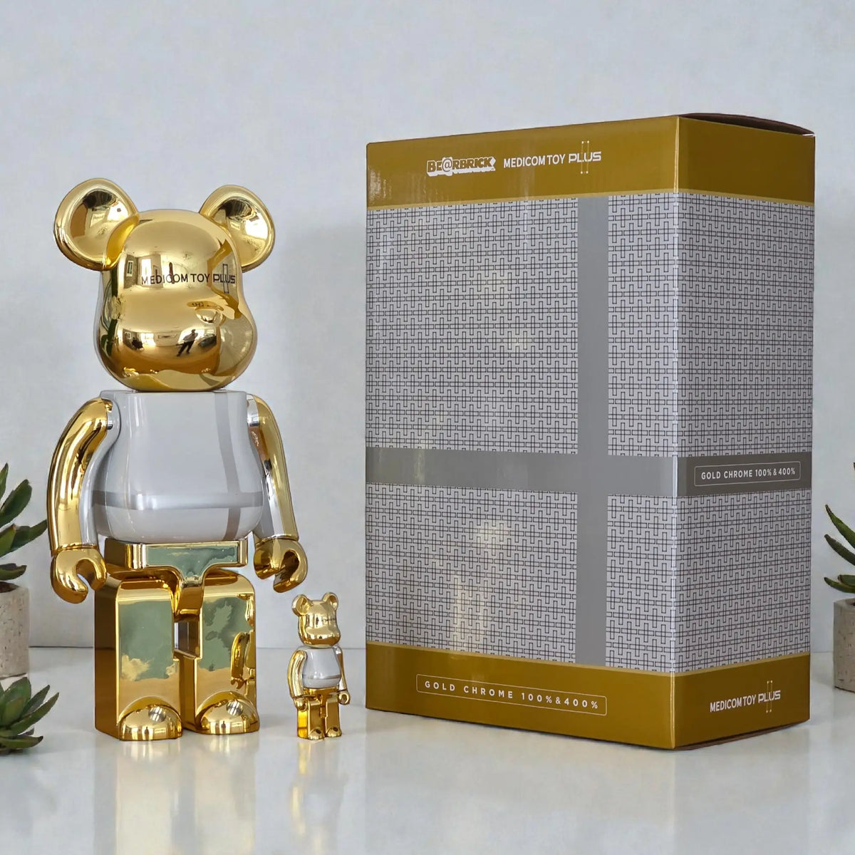 Bearbrick Medicom Toy Plus Gold Chrome Version 100%+400% mit Verpackung