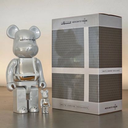 Bearbrick Medicom Toy Plus White Chrome Version 100%+400% leicht beschädigt mit Verpackung
