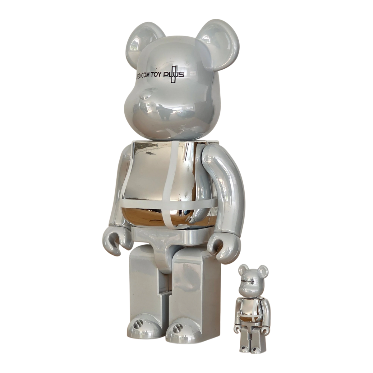 Bearbrick Medicom Toy Plus White Chrome Version 100%+400% leicht beschädigt schräg