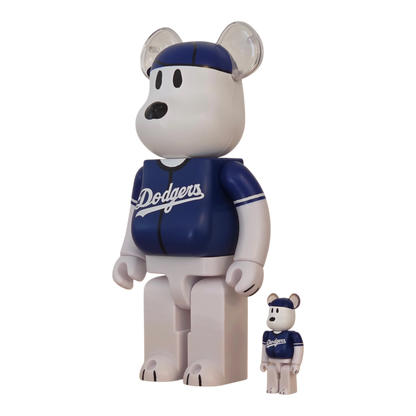 Bearbrick MLB × Peanuts "Snoopy" [Los Angeles Dodgers] 100%+400% schräg