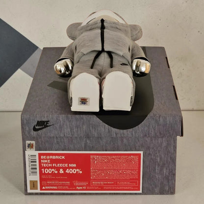 BE@RBRICK NIKE Tech Fleece N98 100%+400% | MyBearBrick.de