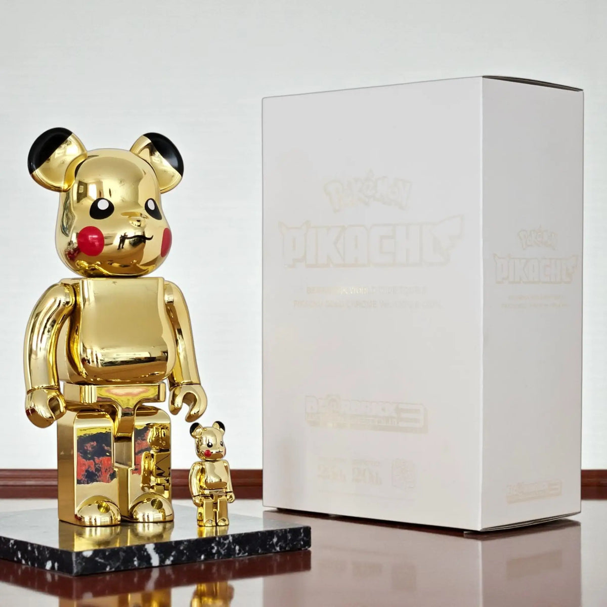 BE@RBRICK Pikachu Gold Chrome Version 100%+400% BE@RBRICK Pikachu Gold Chrome Version 100%+400%