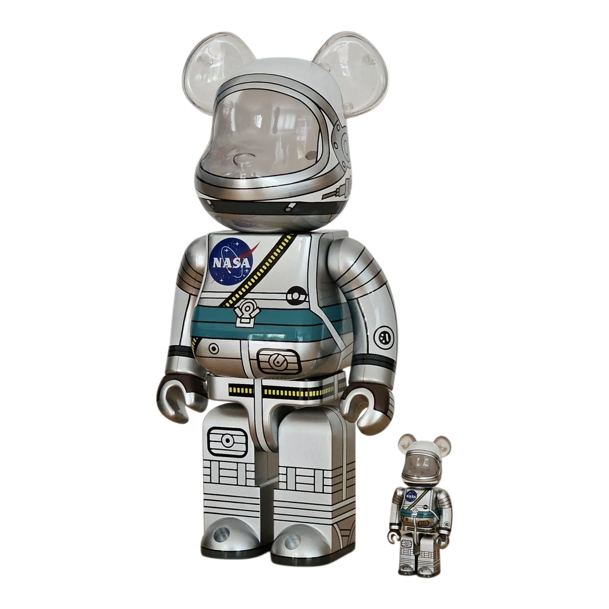 Bearbrick Project Mercury Astronaut 100%+400% schräg