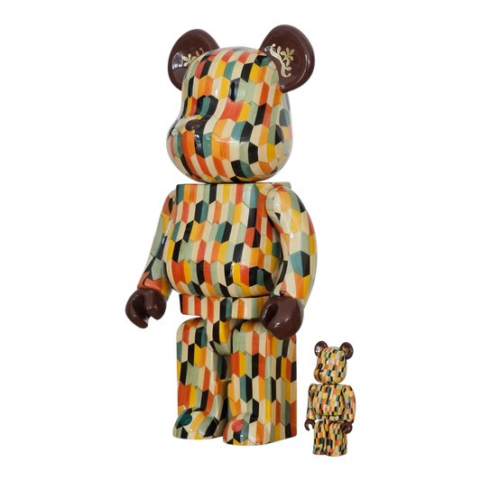 Bearbrick Rokkakuyosegi 100%+400% schräg