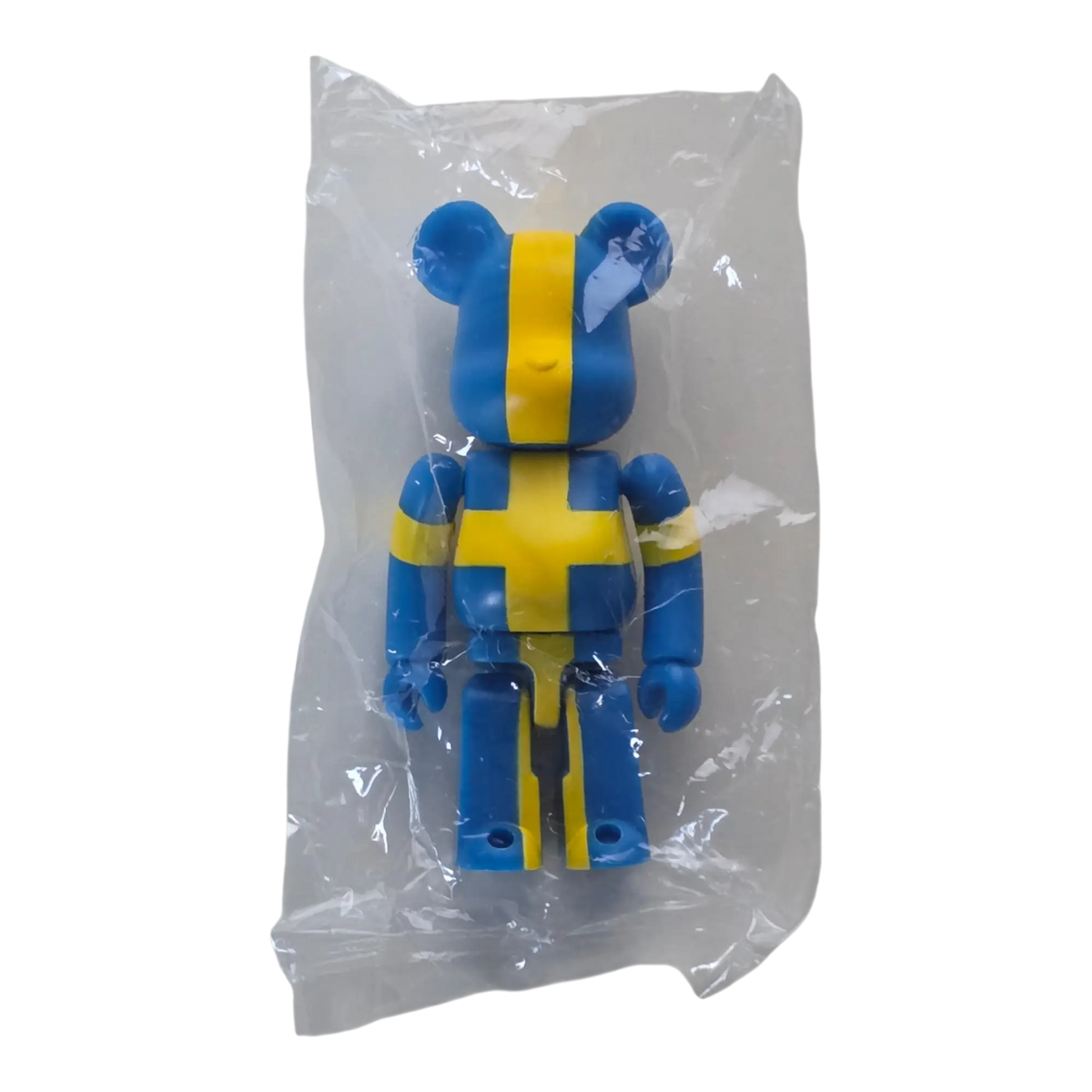 Bearbrick Series 16 Flag "Sweden" 100% in Folie