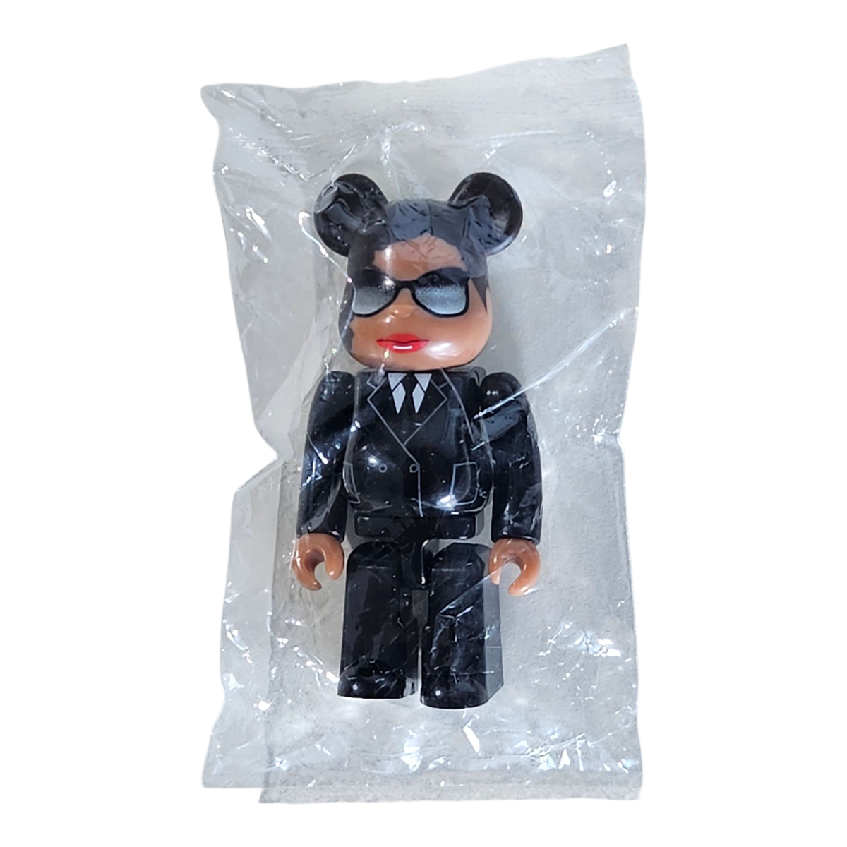 Bearbrick Series 38 Hero "Agent M" [Men in Black: International] 100% SECRET in Folie