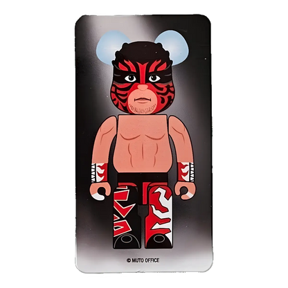 Bearbrick Series 46 Artist "The Great Muta" [Mask Version] 100% SECRET Begleitkarte