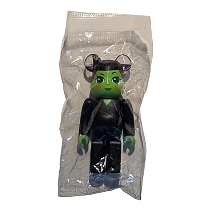 Bearbrick Series 51 Cute "Elphaba" [Wicked: For Good] 100% in Folie