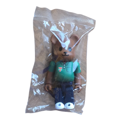 Bearbrick Series 52 "Seven-Eleven Uniform" [7-Eleven Japan Version] 100% SECRET in Folie