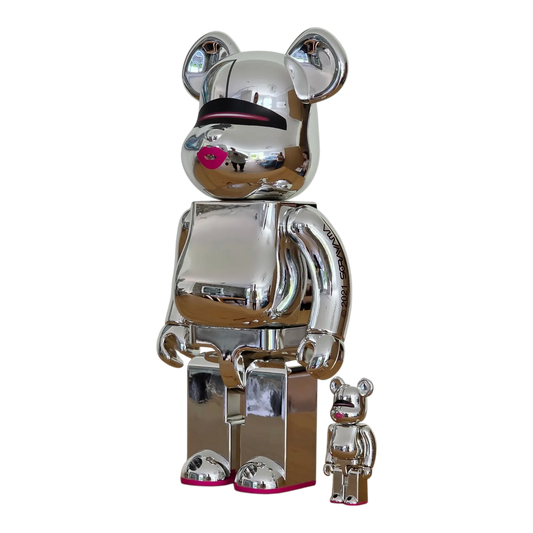 Bearbrick Sorayama × 2G Silver Version 100%+400% schräg