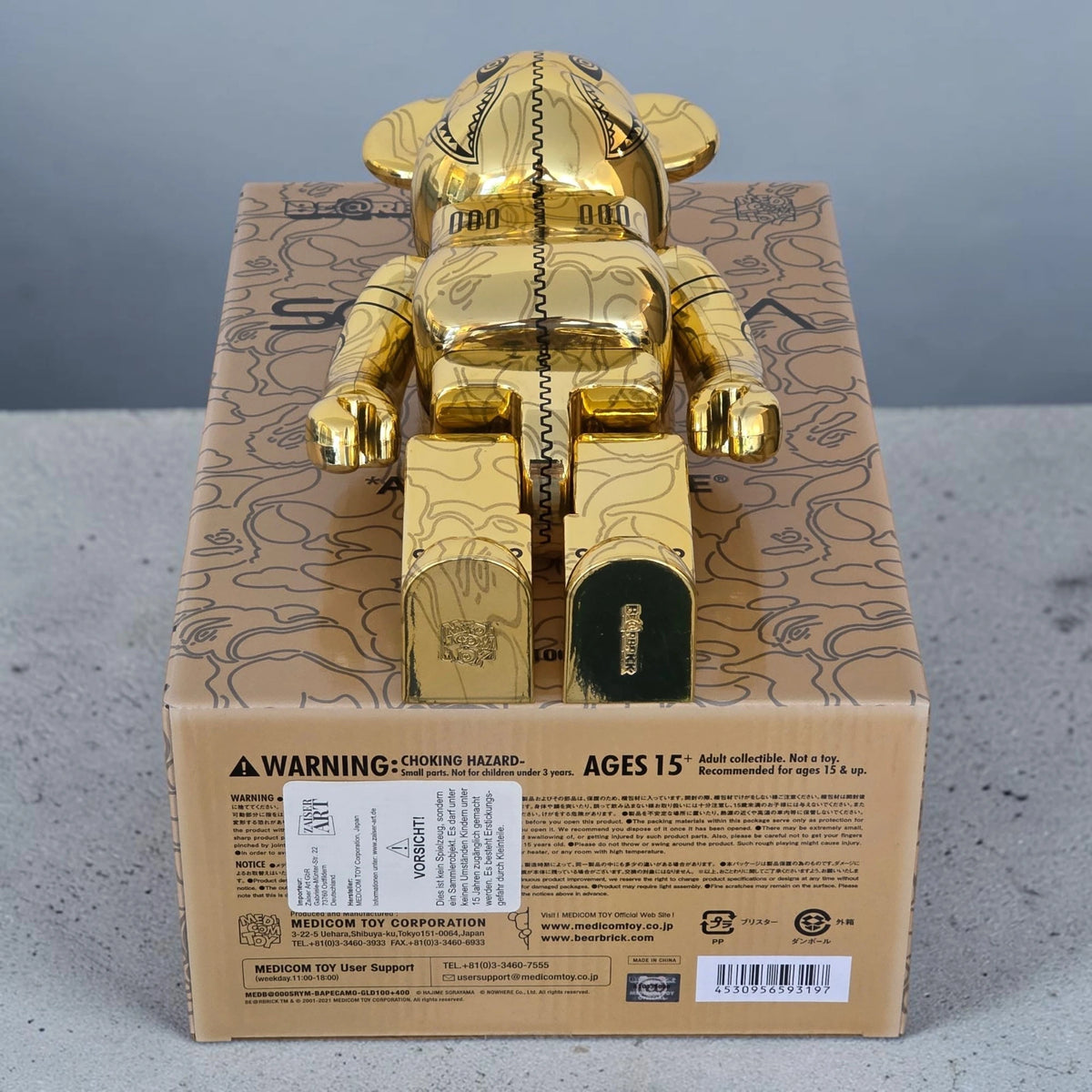 Bearbrick Sorayama × BAPE® Camo Shark Gold 100%+400% Echtheitsmerkmale