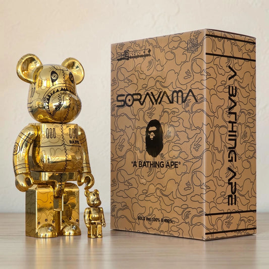 Bearbrick Sorayama × BAPE® Camo Shark Gold 100%+400% mit Verpackung