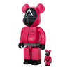 Bearbrick Squid Game Guard "Triangle" 100%+400% schräg