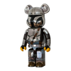 Bearbrick The Mandalorian Chrome Version 1000% schräg