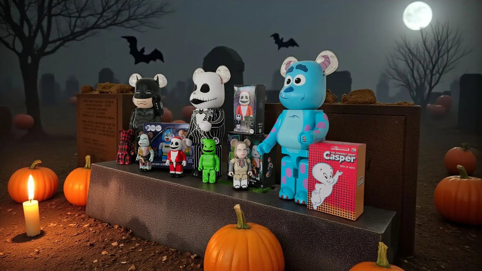Halloween Hero-Bild von MyBearBrick.de mit einigen Bearbricks auf dem Friedhof