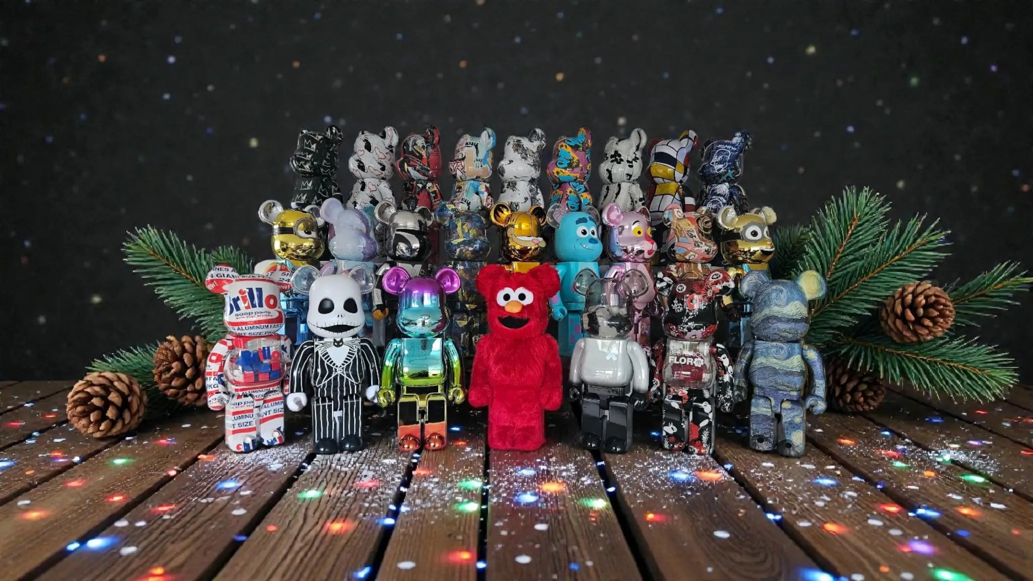 MyBearBrick.de Hero-Bild zu Weihnachten mit zahlreichen 1000%-Bearbricks